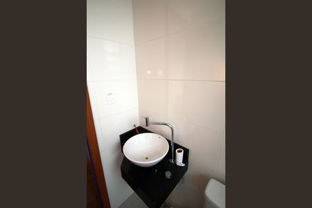 Banheiro Social de apartamento para alugar com 2 quartos, 47m² em Colégio, Rio de Janeiro
