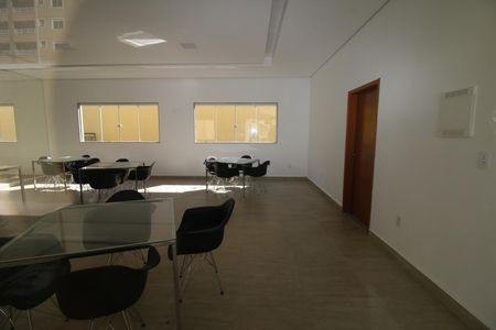 Apartamento para alugar com 47m², 2 quartos e 1 vagaÁrea comum - Salão de festas