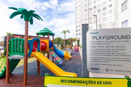 Apartamento à venda com 41m², 2 quartos e sem vaga Apartamento à venda com 41m², 2 quartos e sem vagaÁrea comum - Playground