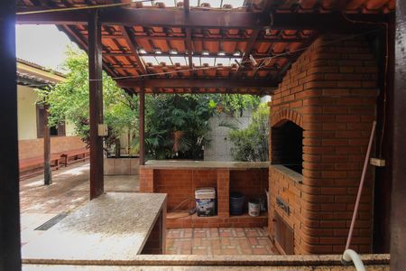 Casa para alugar com 100m², 4 quartos e 2 vagas Casa para alugar com 100m², 4 quartos e 2 vagasQuintal - Churrasqueira