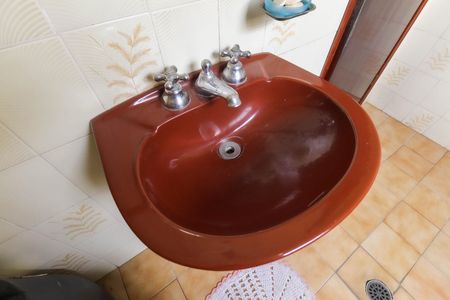 Casa para alugar com 100m², 4 quartos e 2 vagas Casa para alugar com 100m², 4 quartos e 2 vagasBanheiro