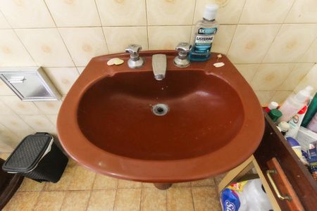 Casa para alugar com 100m², 4 quartos e 2 vagas Casa para alugar com 100m², 4 quartos e 2 vagasBanheiro de Serviço