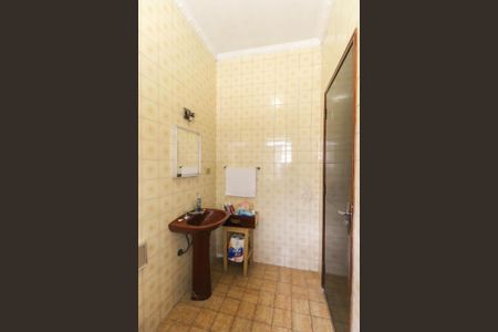 Casa para alugar com 100m², 4 quartos e 2 vagas Casa para alugar com 100m², 4 quartos e 2 vagasBanheiro de Serviço