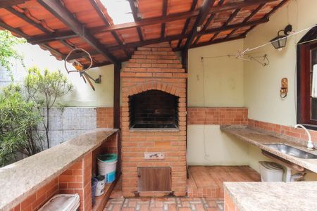 Casa para alugar com 80m², 3 quartos e 1 vaga Casa para alugar com 80m², 3 quartos e 1 vagaQuintal - Churrasqueira