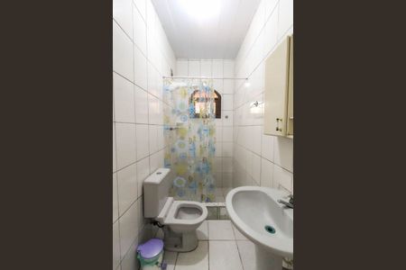 Casa para alugar com 80m², 3 quartos e 1 vaga Casa para alugar com 80m², 3 quartos e 1 vagaBanheiro Social
