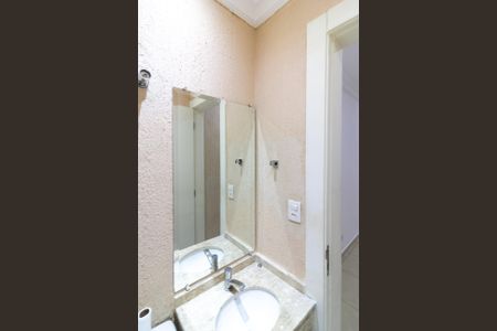 Casa à venda com 100m², 2 quartos e 2 vagasLavabo