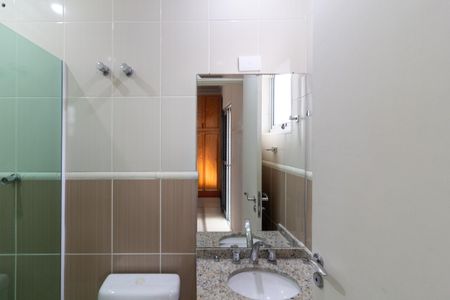 Casa à venda com 100m², 2 quartos e 2 vagasBanheiro Suíte 1