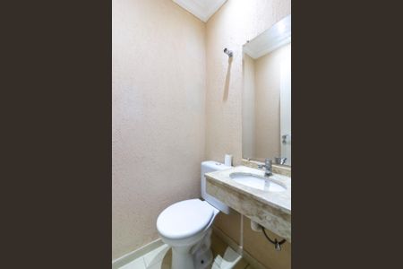 Casa à venda com 100m², 2 quartos e 2 vagasLavabo