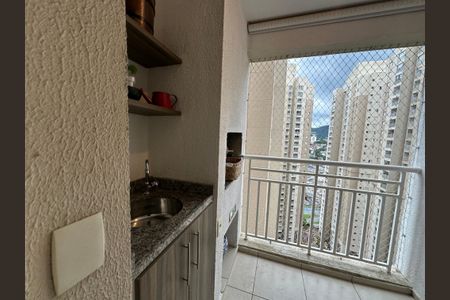 Varanda da Sala de apartamento à venda com 3 quartos, 73m² em Jardim Tupanci, Barueri