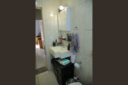 Casa à venda com 70m², 3 quartos e 2 vagasBanheiro dos Quartos 