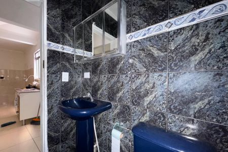 Casa à venda com 70m², 3 quartos e 2 vagasBanheiro Social 2