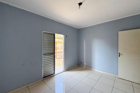 Casa à venda com 70m², 3 quartos e 2 vagasQuarto 2