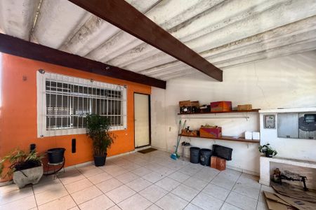Casa à venda com 70m², 3 quartos e 2 vagasGaragem