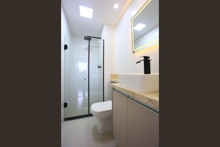 Apartamento à venda com 43m², 2 quartos e 1 vaga Apartamento à venda com 43m², 2 quartos e 1 vagaBanheiro