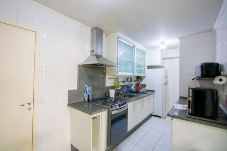 Apartamento à venda com 124m², 4 quartos e 4 vagasCozinha