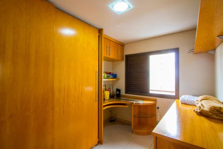 Apartamento à venda com 124m², 4 quartos e 4 vagasQuarto 3