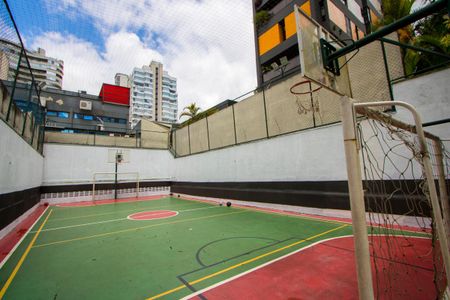 Apartamento à venda com 124m², 4 quartos e 4 vagasÁrea comum - Quadra esportiva