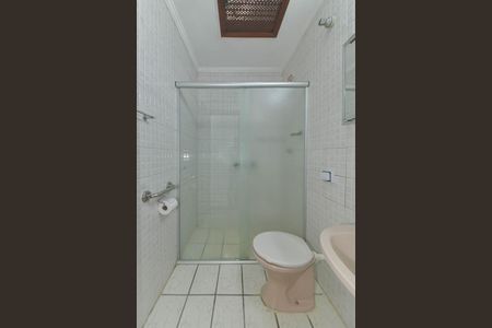 Casa para alugar com 100m², 3 quartos e 2 vagas Casa para alugar com 100m², 3 quartos e 2 vagasBanheiro