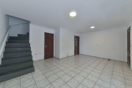 Casa para alugar com 100m², 3 quartos e 2 vagas Casa para alugar com 100m², 3 quartos e 2 vagasSala