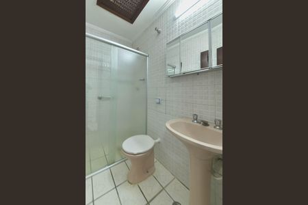 Casa para alugar com 100m², 3 quartos e 2 vagas Casa para alugar com 100m², 3 quartos e 2 vagasBanheiro