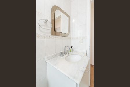 Banheiro de apartamento à venda com 2 quartos, 65m² em Vila Gumercindo, São Paulo