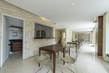 Apartamento à venda com 65m², 2 quartos e 1 vagaÁrea comum