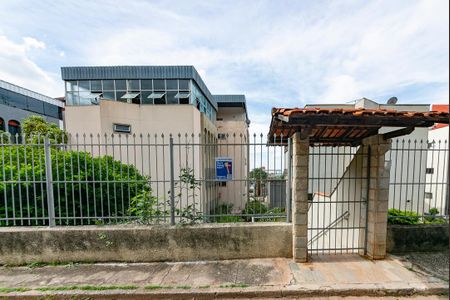 Apartamento para alugar com 78m², 3 quartos e 1 vaga Apartamento para alugar com 78m², 3 quartos e 1 vagaFachada