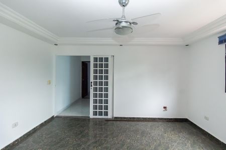 Casa para alugar com 256m², 2 quartos e 3 vagas Casa para alugar com 256m², 2 quartos e 3 vagasSala 2