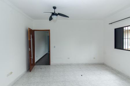 Casa para alugar com 256m², 2 quartos e 3 vagas Casa para alugar com 256m², 2 quartos e 3 vagasSuíte 2