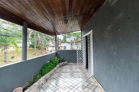 Casa para alugar com 256m², 2 quartos e 3 vagas Casa para alugar com 256m², 2 quartos e 3 vagasVaranda da Suíte 2