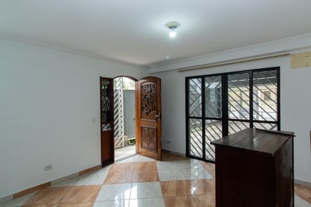 Casa para alugar com 256m², 2 quartos e 3 vagas Casa para alugar com 256m², 2 quartos e 3 vagasSala