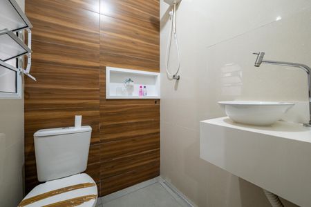 Casa para alugar com 130m², 3 quartos e 2 vagasBanheiro da Suíte