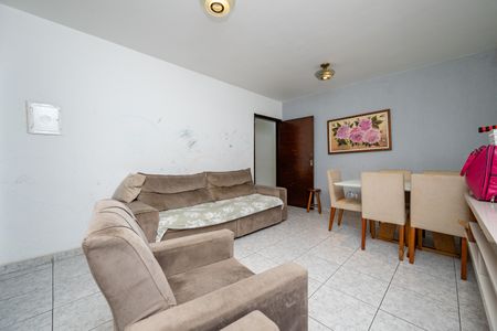 Casa para alugar com 130m², 3 quartos e 2 vagasSala