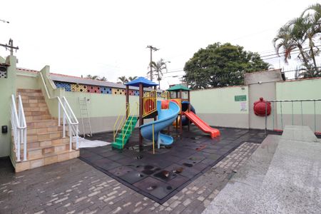 Casa de condomínio à venda com 132m², 3 quartos e 2 vagasÁrea Comum - Playground