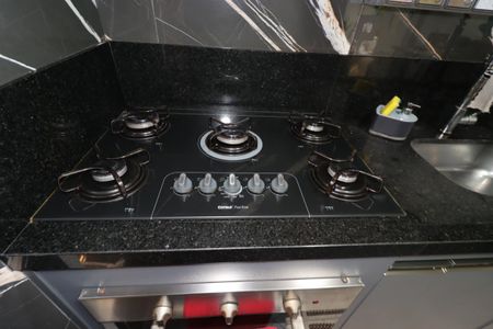 Casa de condomínio à venda com 132m², 3 quartos e 2 vagasCozinha - Cooktop