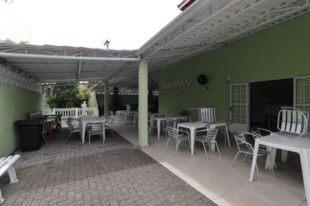 Casa de condomínio à venda com 132m², 3 quartos e 2 vagasÁrea Comum - Salão de Festas