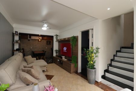 Casa de condomínio à venda com 132m², 3 quartos e 2 vagasSala