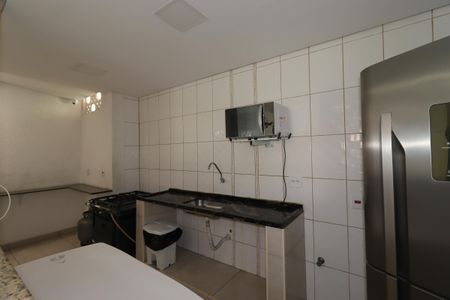 Casa de condomínio à venda com 132m², 3 quartos e 2 vagasÁrea Comum - Salão de Festas