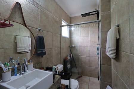 Casa de condomínio à venda com 132m², 3 quartos e 2 vagasBanheiro