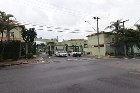 Casa de condomínio à venda com 132m², 3 quartos e 2 vagasFachada