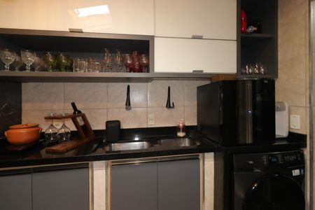 Casa de condomínio à venda com 132m², 3 quartos e 2 vagasÁrea de Serviço