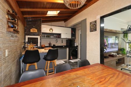 Casa de condomínio à venda com 132m², 3 quartos e 2 vagasÁrea Gourmet