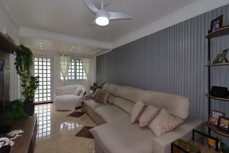 Sala de casa de condomínio à venda com 3 quartos, 132m² em Vila Metalúrgica, Santo André