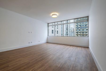 Apartamento para alugar com 130m², 3 quartos e 1 vaga Apartamento para alugar com 130m², 3 quartos e 1 vagaSala