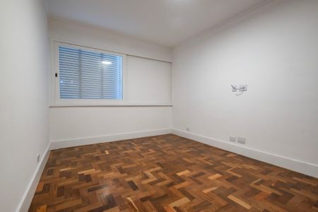 Apartamento para alugar com 130m², 3 quartos e 1 vaga Apartamento para alugar com 130m², 3 quartos e 1 vagaQuarto 2