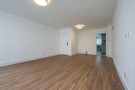 Apartamento para alugar com 130m², 3 quartos e 1 vaga Apartamento para alugar com 130m², 3 quartos e 1 vagaSala