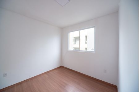 Quarto 2 de apartamento para alugar com 2 quartos, 40m² em Florescente, Viamão