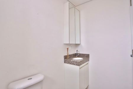 Banheiro de kitnet/studio para alugar com 1 quarto, 45m² em Belenzinho, São Paulo