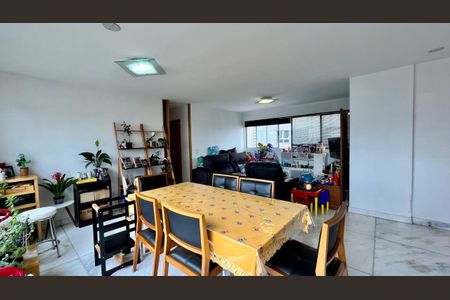 sala  de apartamento à venda com 3 quartos, 125m² em Funcionários, Belo Horizonte