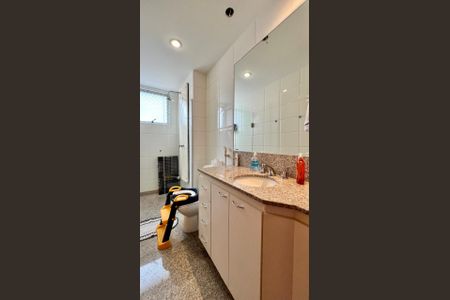 Apartamento à venda com 125m², 3 quartos e 2 vagasbanho